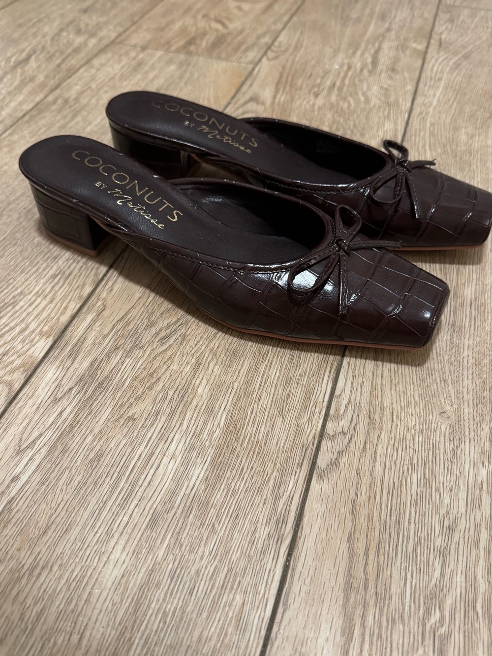 Coconuts by Matisse Croc-Embossed Dark Brown Bow Mules